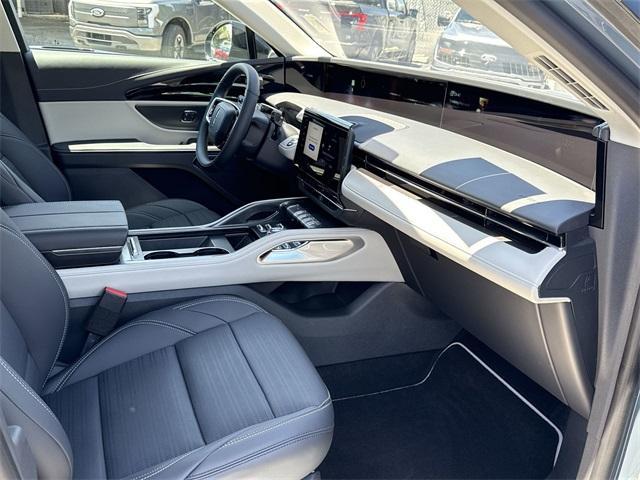 new 2025 Lincoln Nautilus car, priced at $67,525