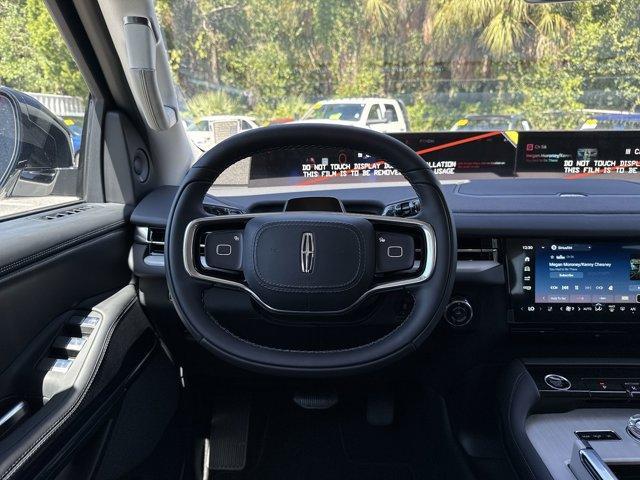 new 2025 Lincoln Navigator L car, priced at $105,580