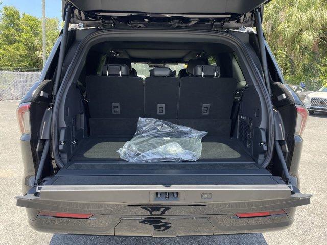 new 2025 Lincoln Navigator car, priced at $108,555
