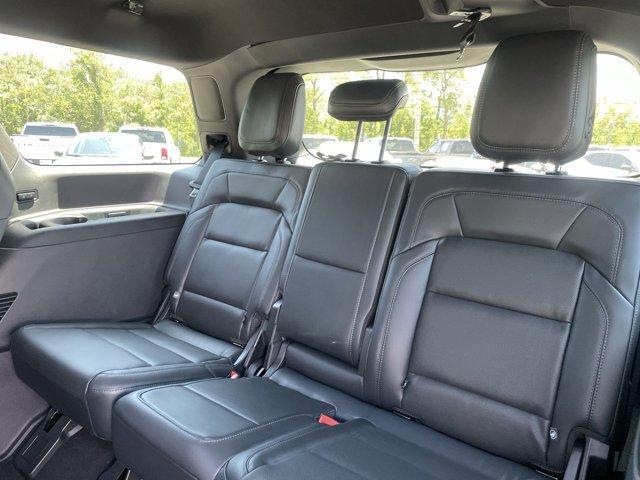 new 2025 Lincoln Navigator car, priced at $109,060