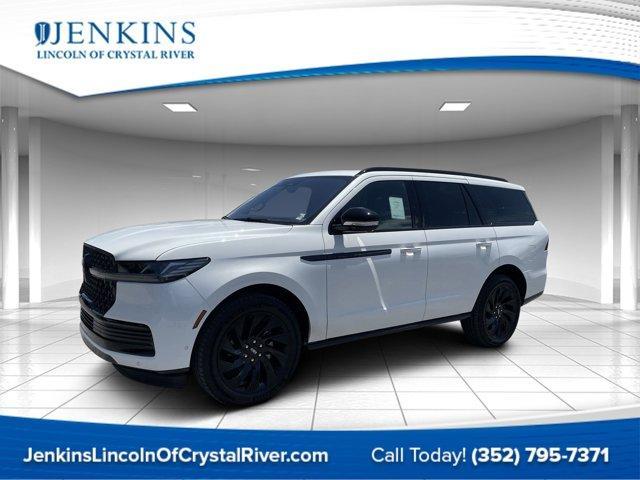 new 2025 Lincoln Navigator car, priced at $109,060