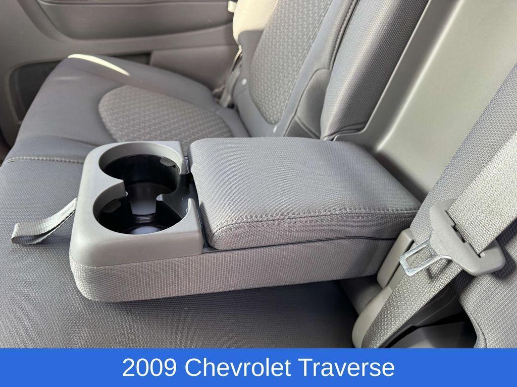 used 2009 Chevrolet Traverse car, priced at $7,895