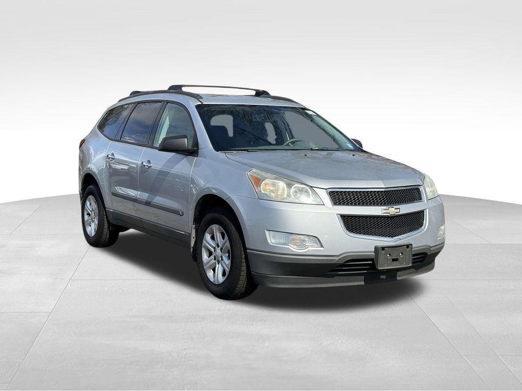 used 2009 Chevrolet Traverse car, priced at $7,895