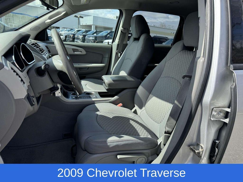 used 2009 Chevrolet Traverse car, priced at $7,895