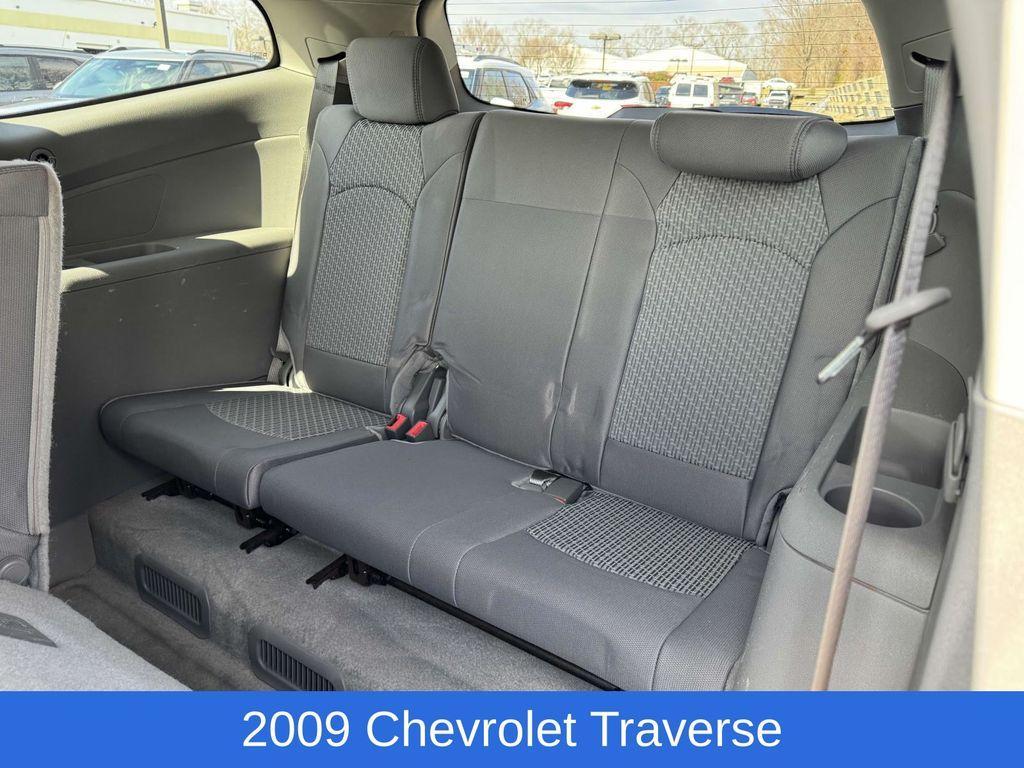 used 2009 Chevrolet Traverse car, priced at $7,895