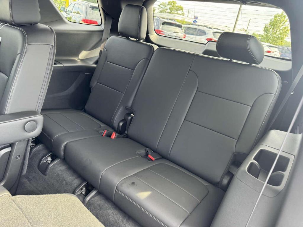 used 2022 Chevrolet Traverse car, priced at $33,995