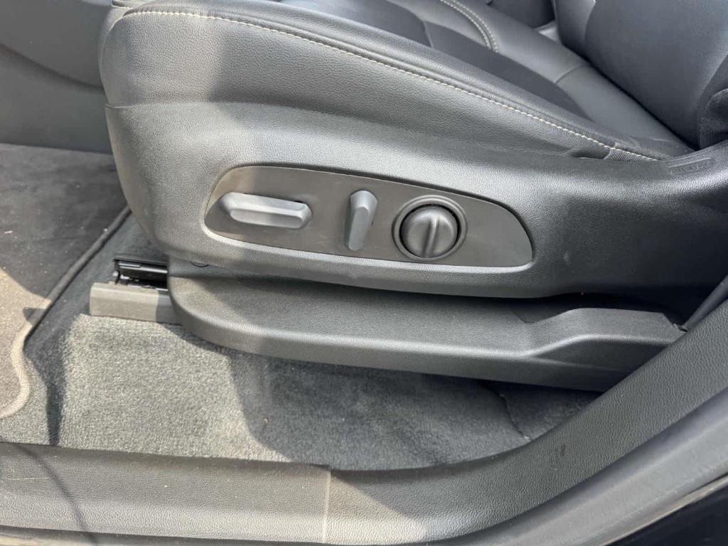 used 2022 Chevrolet Traverse car, priced at $33,995