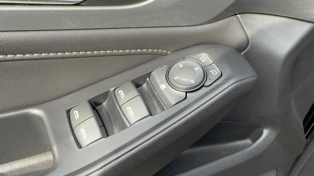 used 2022 Chevrolet Traverse car, priced at $33,995