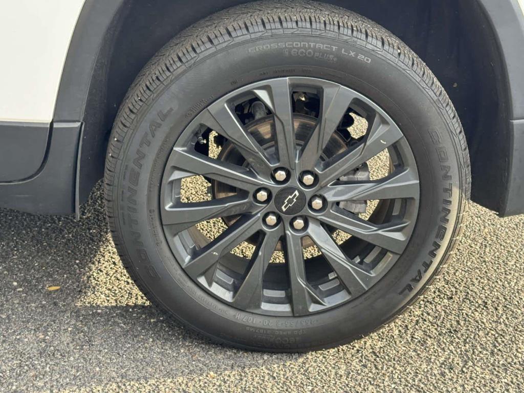 used 2023 Chevrolet Traverse car, priced at $32,495