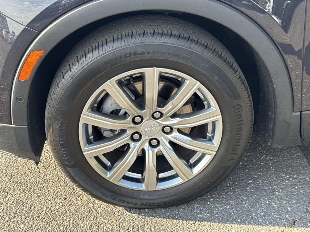used 2022 Cadillac XT4 car, priced at $30,495