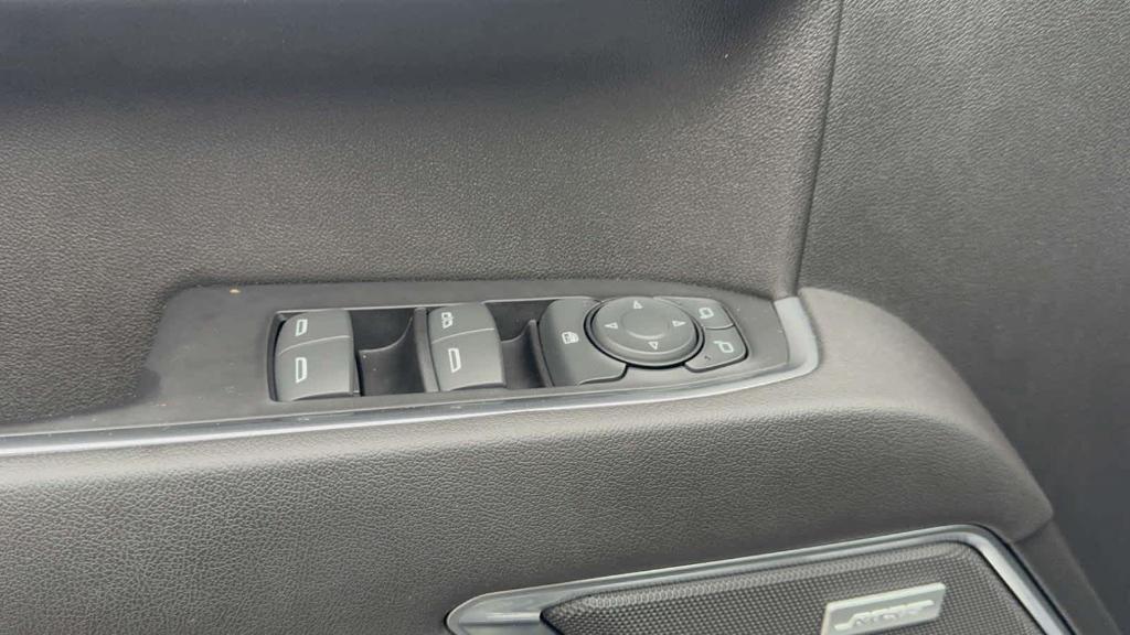 used 2022 Chevrolet Silverado 1500 car, priced at $44,595