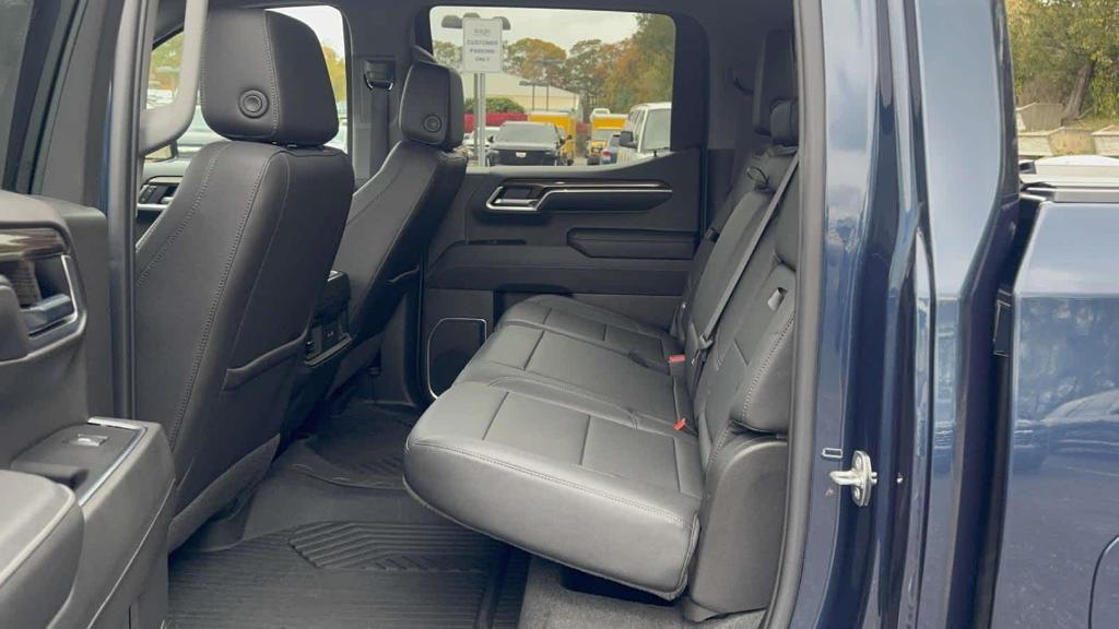 used 2022 Chevrolet Silverado 1500 car, priced at $44,595