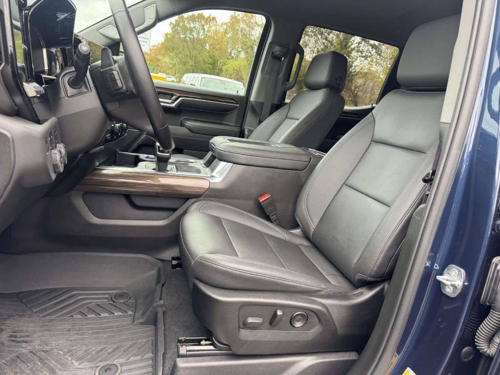 used 2022 Chevrolet Silverado 1500 car, priced at $44,595