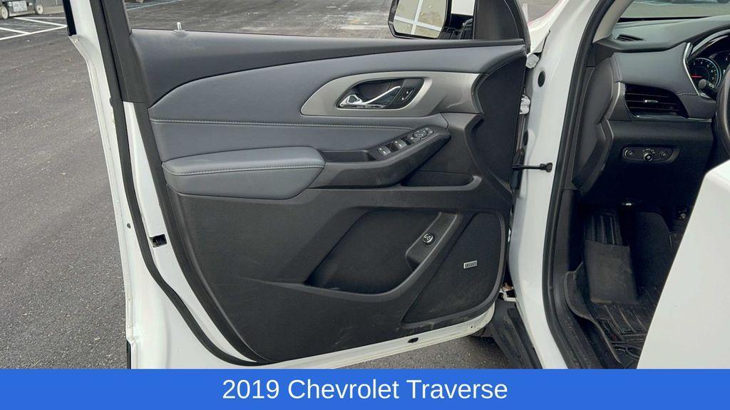 used 2019 Chevrolet Traverse car, priced at $19,495