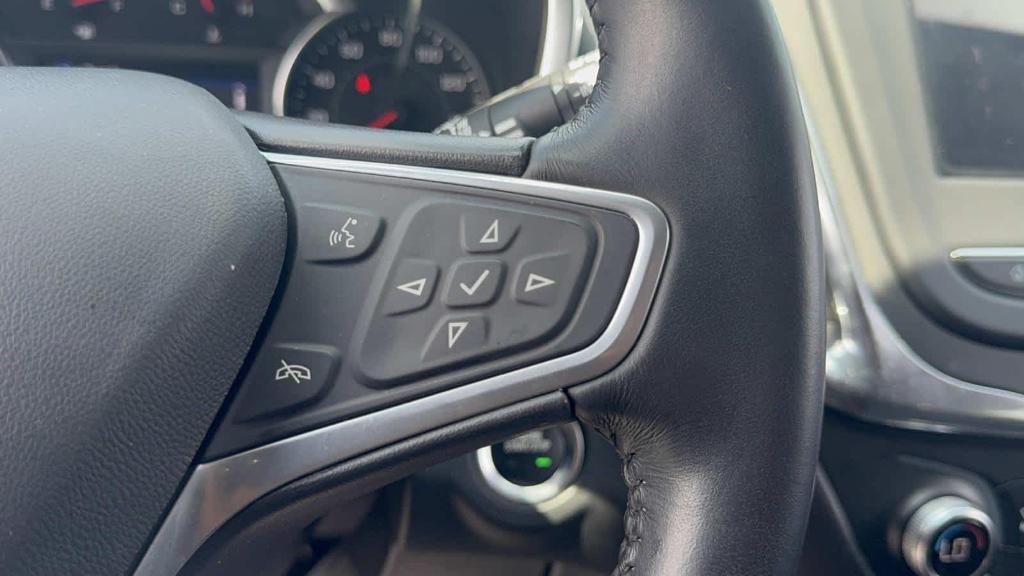 used 2022 Chevrolet Equinox car, priced at $22,995