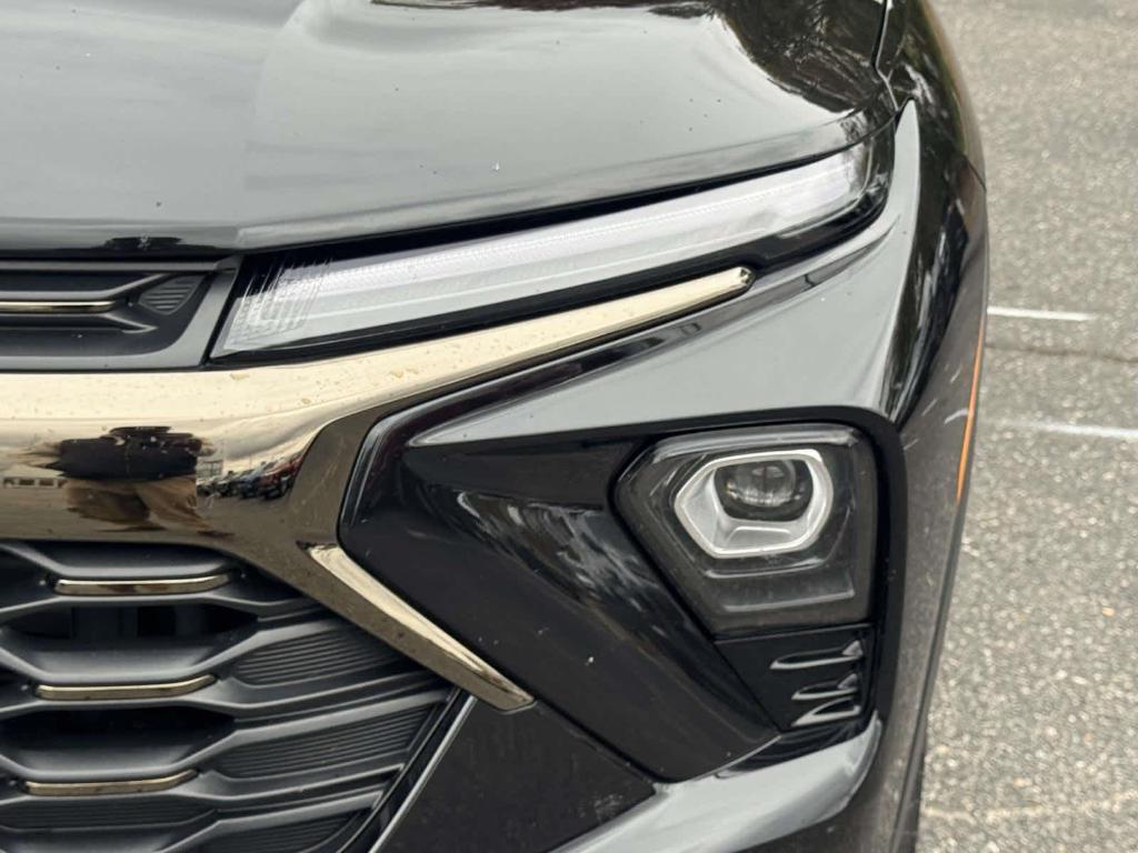 used 2025 Chevrolet TrailBlazer car, priced at $30,995