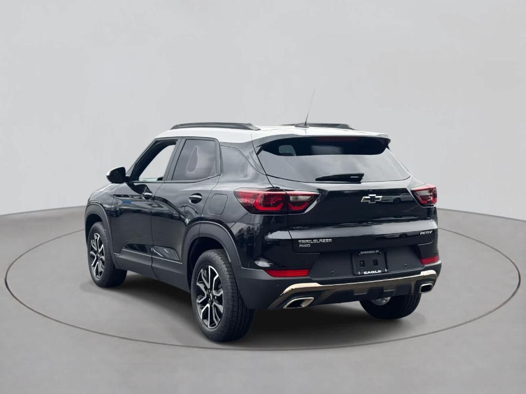 used 2025 Chevrolet TrailBlazer car, priced at $30,995