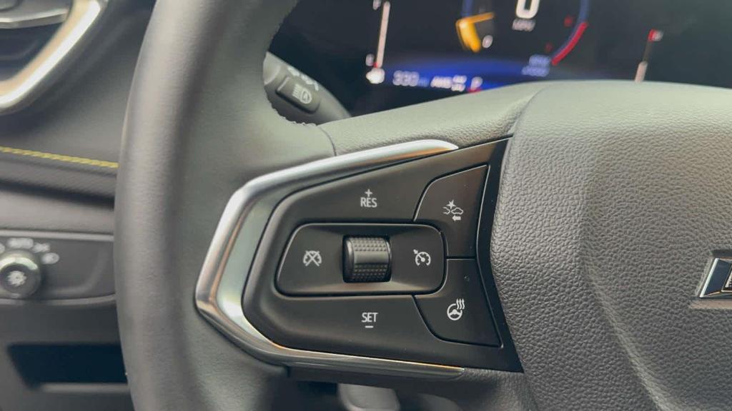 used 2025 Chevrolet TrailBlazer car, priced at $30,995