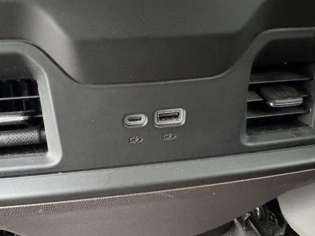 used 2022 Chevrolet Silverado 1500 car, priced at $38,995