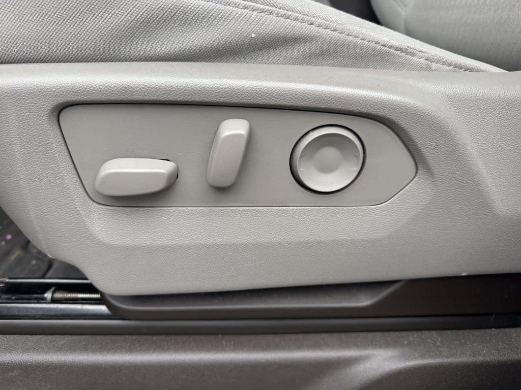 used 2022 Chevrolet Silverado 1500 car, priced at $38,995