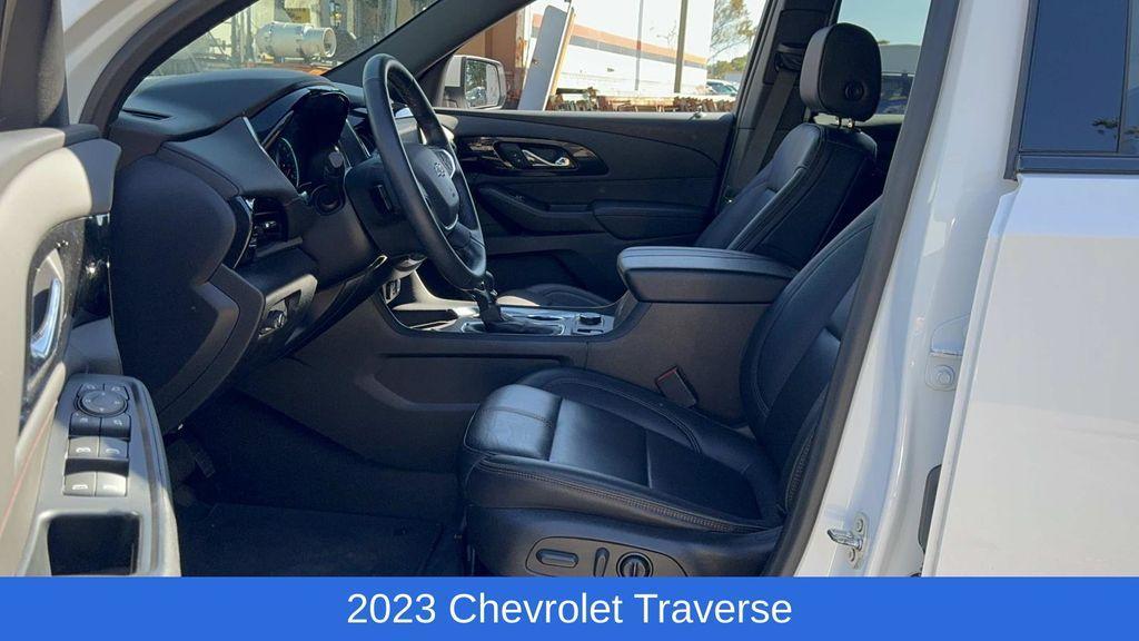 used 2023 Chevrolet Traverse car, priced at $36,495