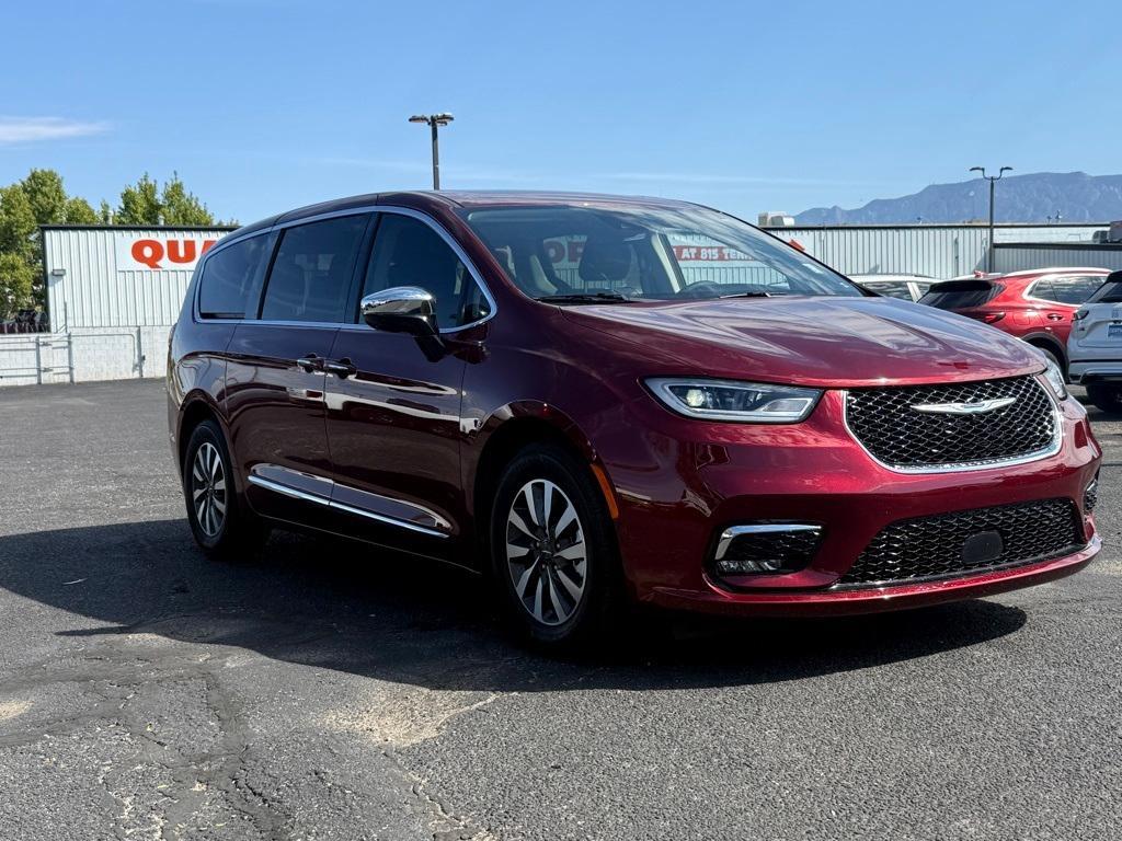used 2023 Chrysler Pacifica Hybrid car, priced at $39,495