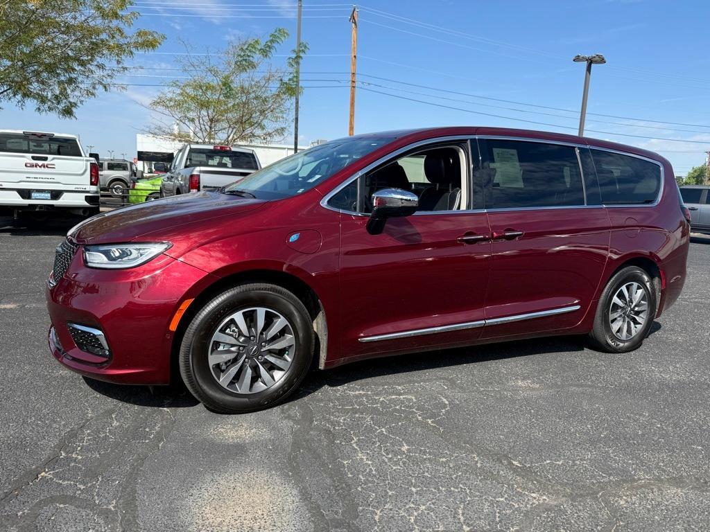used 2023 Chrysler Pacifica Hybrid car, priced at $39,495