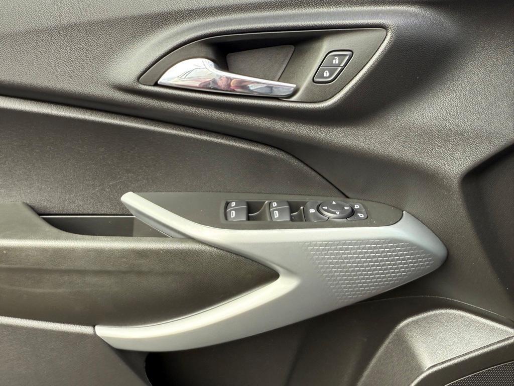 used 2025 Chevrolet Trax car, priced at $25,600