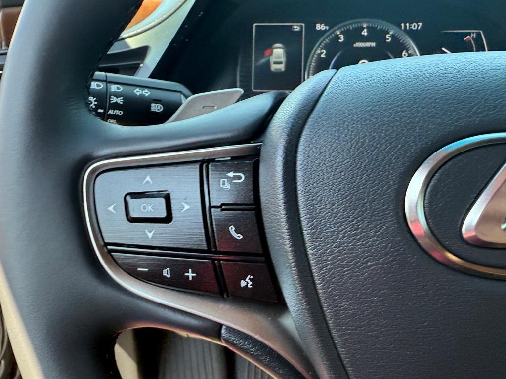 used 2024 Lexus ES 350 car, priced at $42,723