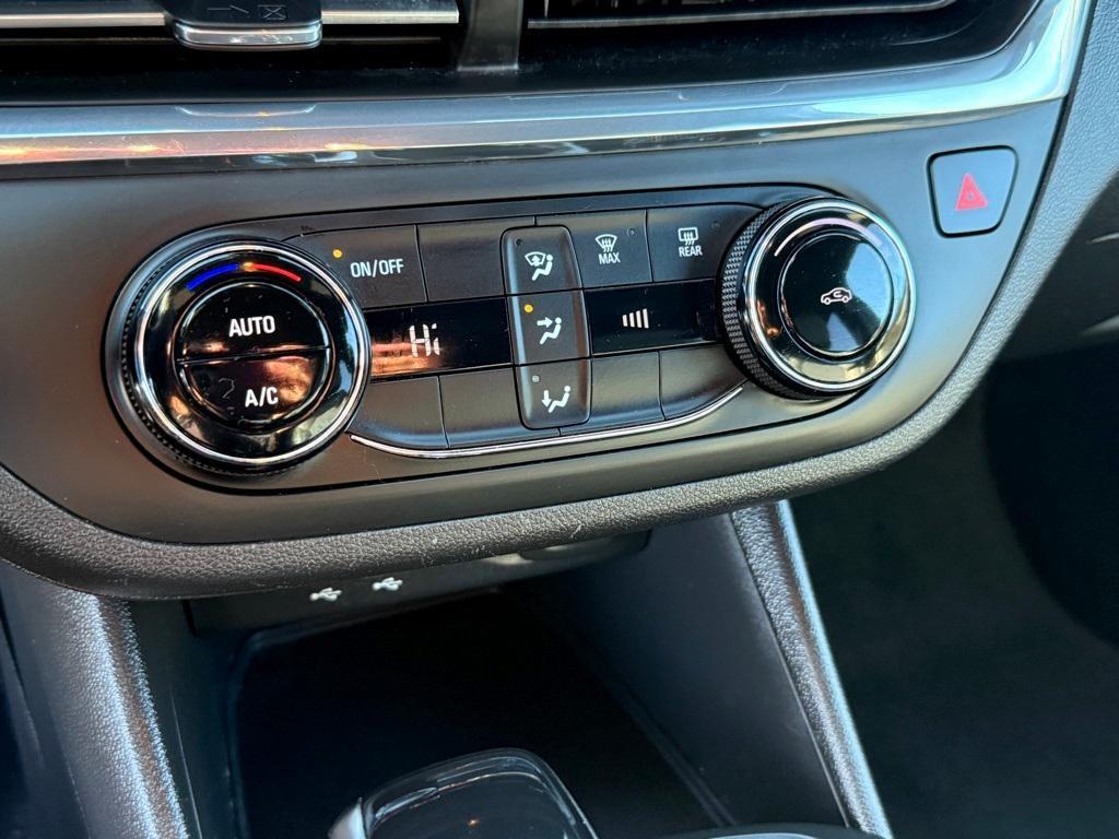 used 2025 Buick Envista car, priced at $28,995