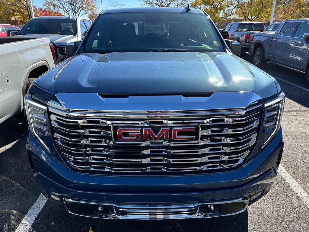 new 2025 GMC Sierra 1500 car, priced at $80,300