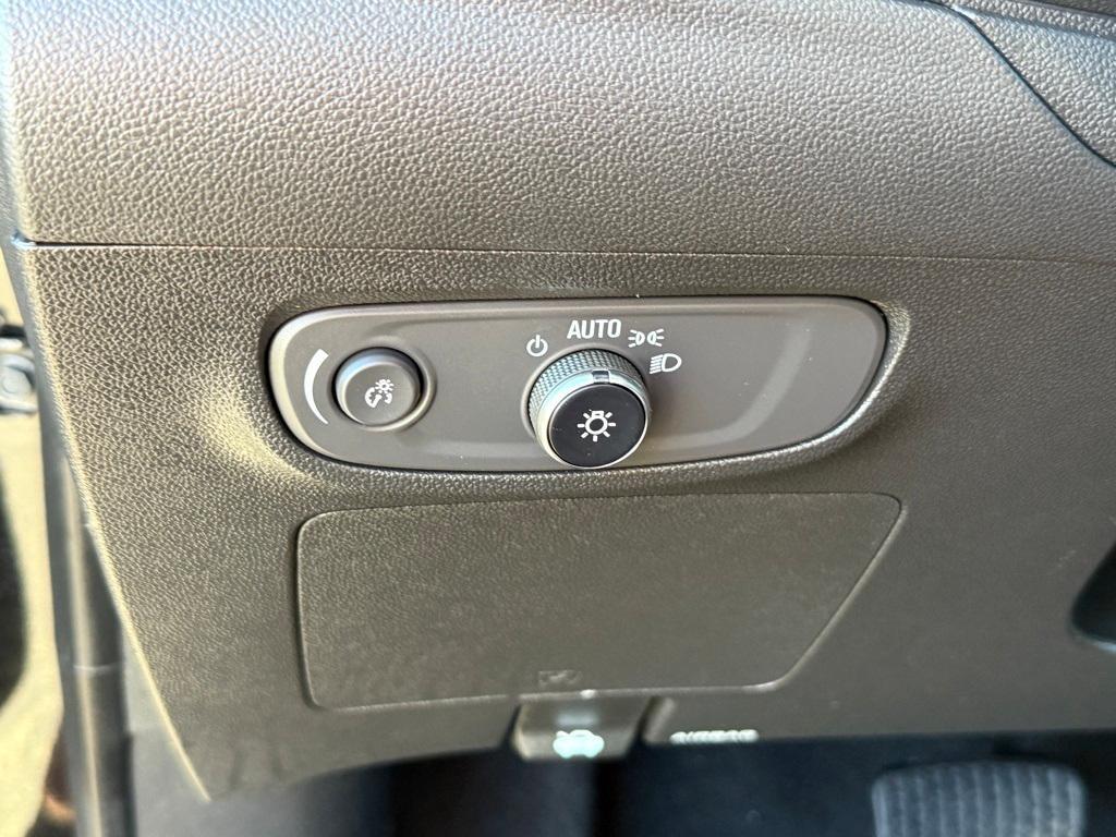 used 2025 Buick Encore GX car, priced at $26,995