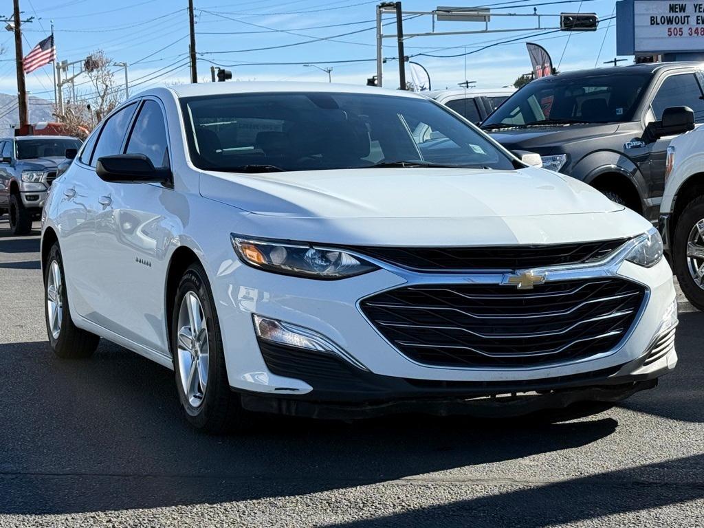 used 2021 Chevrolet Malibu car, priced at $19,289