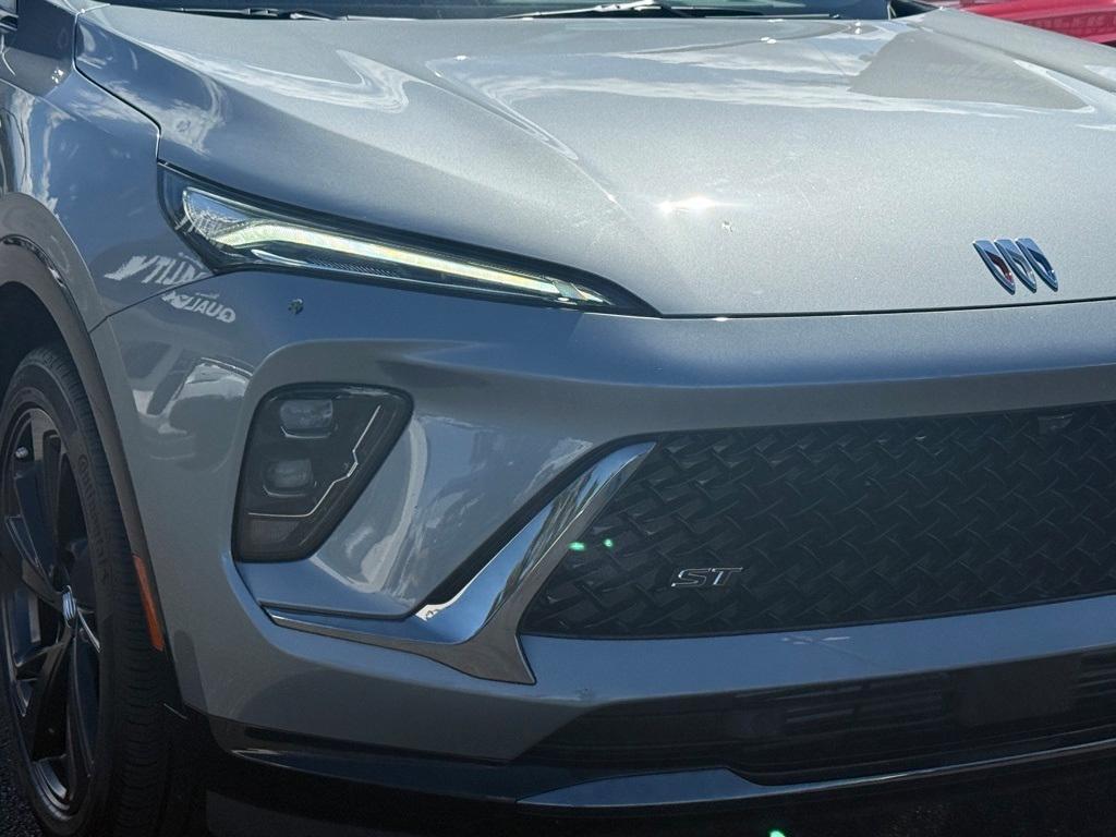 used 2024 Buick Envision car, priced at $32,329