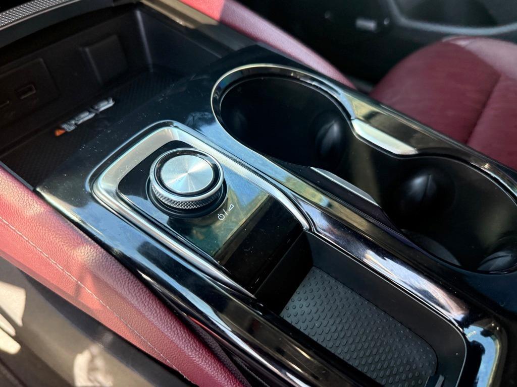 used 2024 Buick Envision car, priced at $32,329