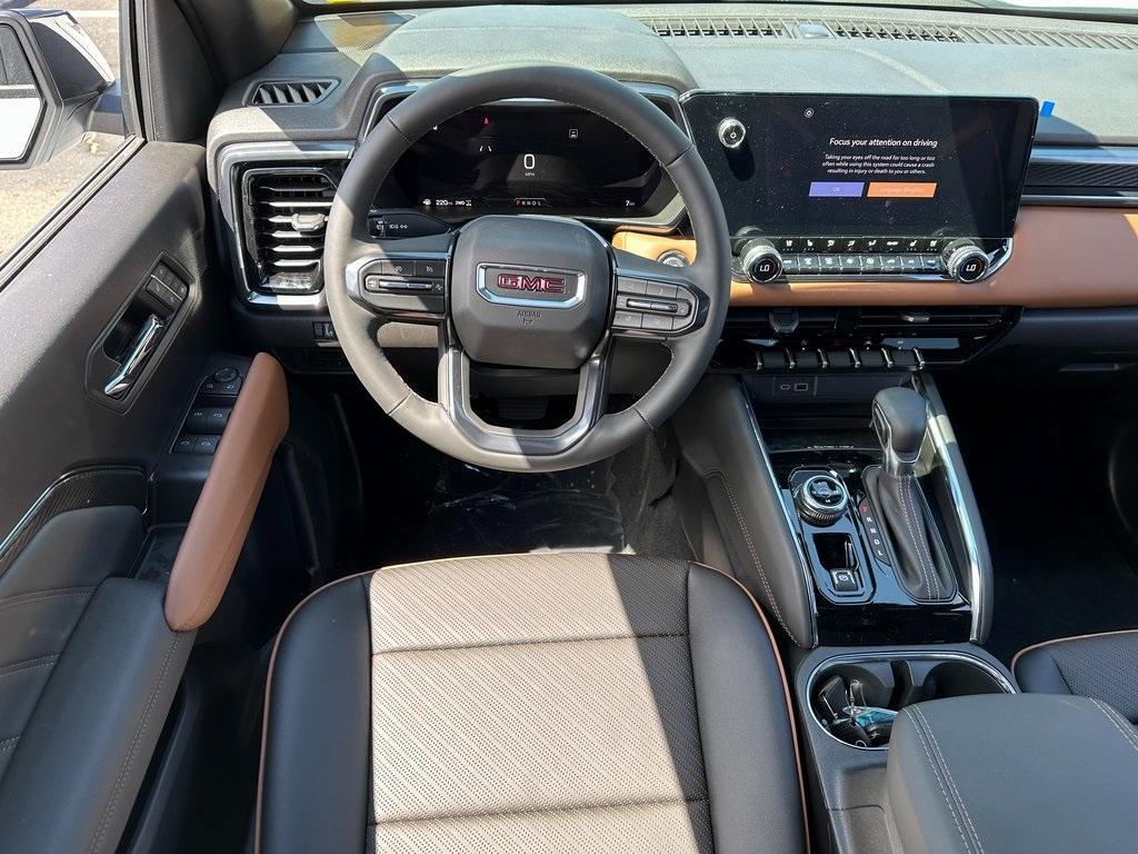 new 2025 GMC Canyon car