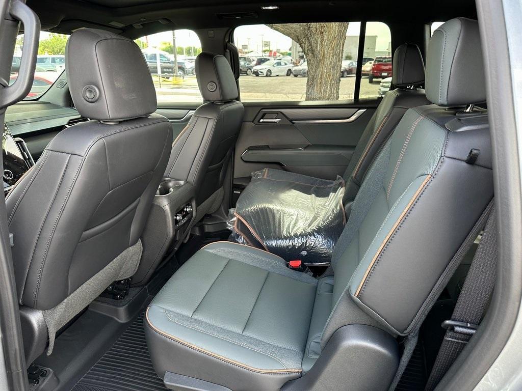 new 2025 GMC Acadia car