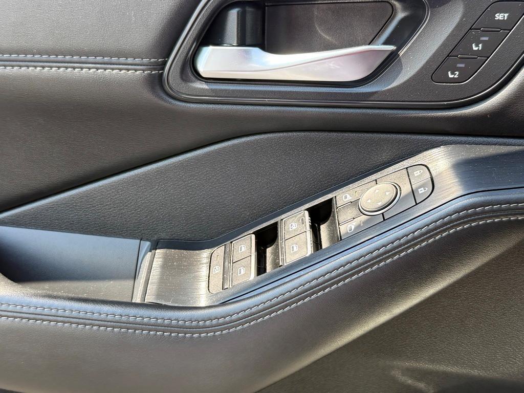 used 2022 Nissan Rogue car, priced at $26,567