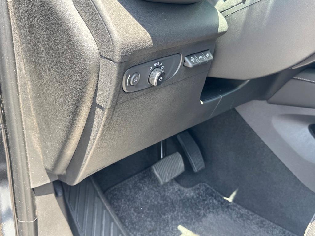 used 2023 Buick Envision car, priced at $30,728