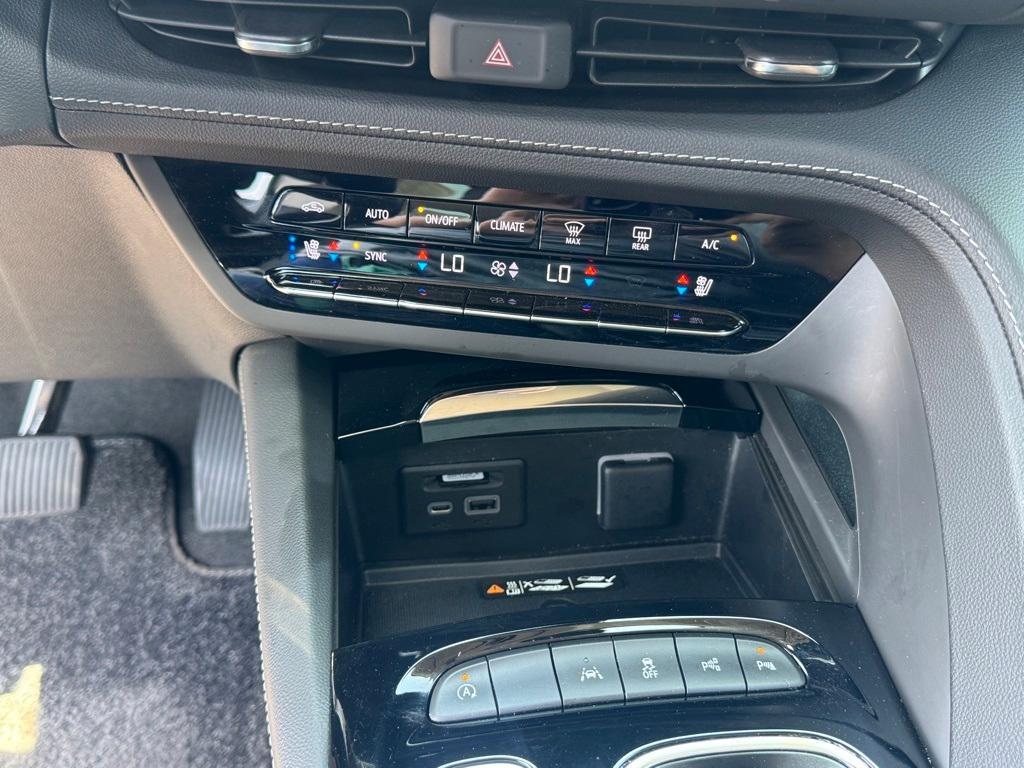 used 2023 Buick Envision car, priced at $30,728