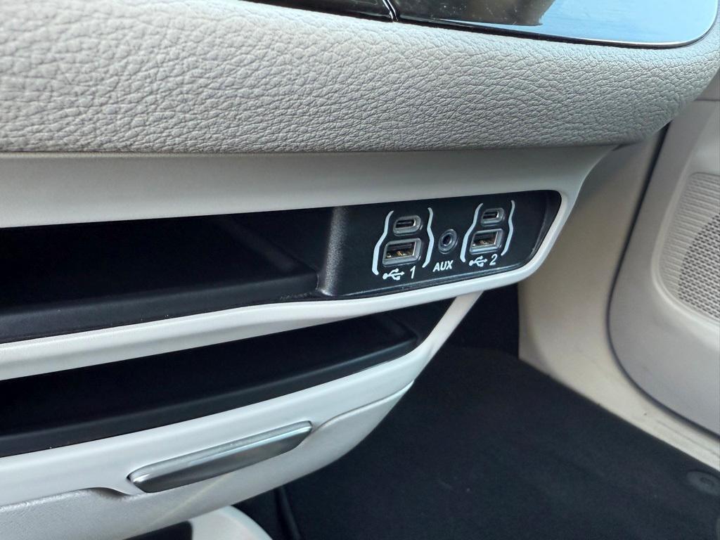used 2023 Chrysler Pacifica Hybrid car, priced at $37,098
