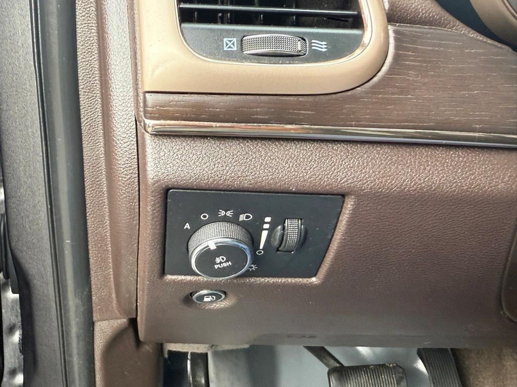 used 2017 Jeep Grand Cherokee car, priced at $20,252