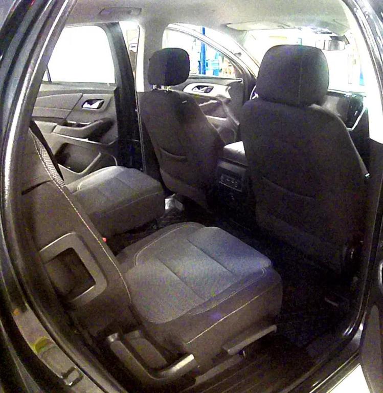 used 2021 Chevrolet Traverse car, priced at $24,995
