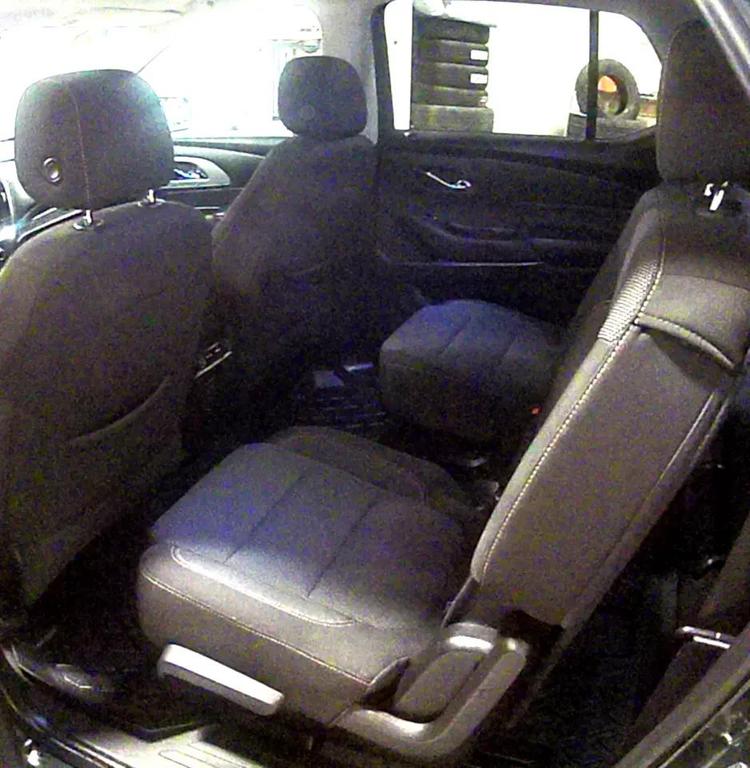 used 2021 Chevrolet Traverse car, priced at $24,995