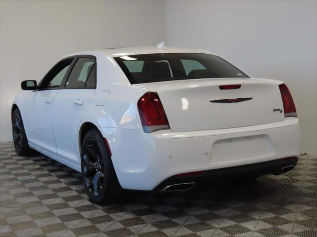 used 2022 Chrysler 300 car, priced at $25,599