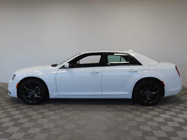 used 2022 Chrysler 300 car, priced at $25,599