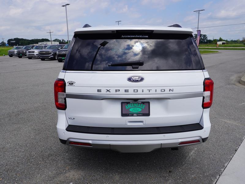 new 2024 Ford Expedition car, priced at $61,880