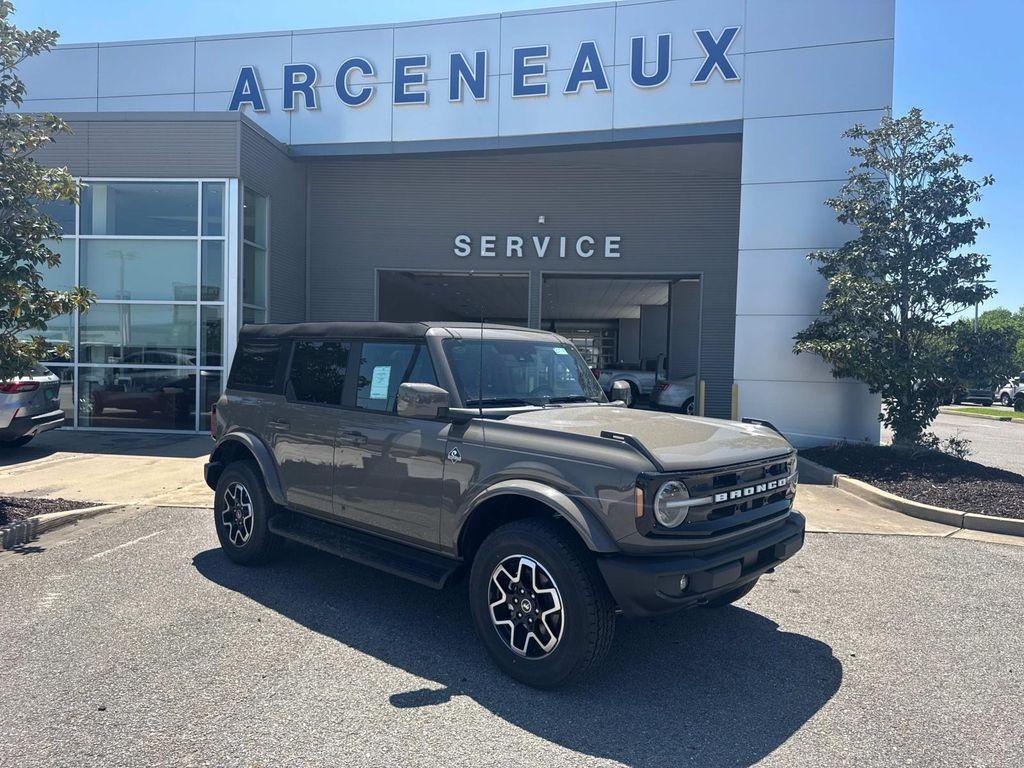 new 2025 Ford Bronco car, priced at $46,920