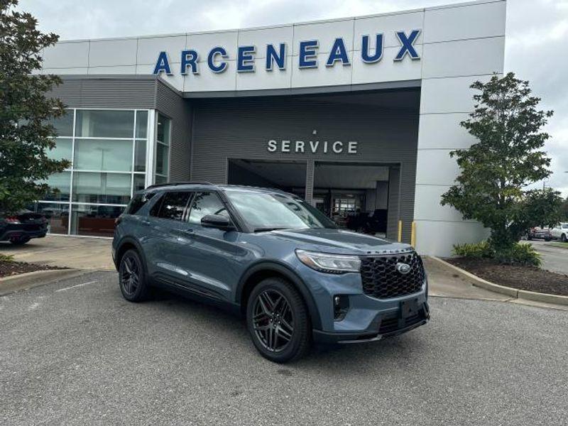 new 2025 Ford Explorer car, priced at $49,340