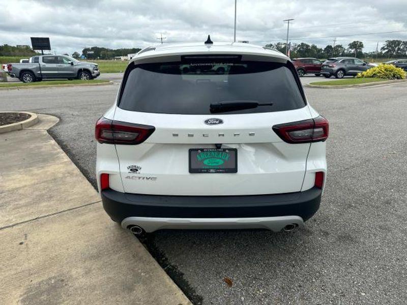 new 2025 Ford Escape car, priced at $27,995